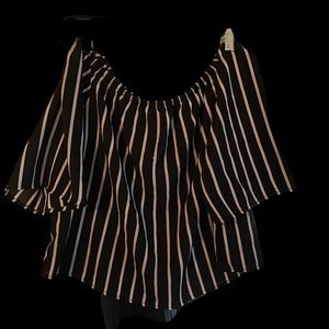 Cute top fits above belly